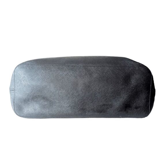 MICHAEL KORS Large Jet Set Tote in Black Saffiano Leather - Picture 6 of 15